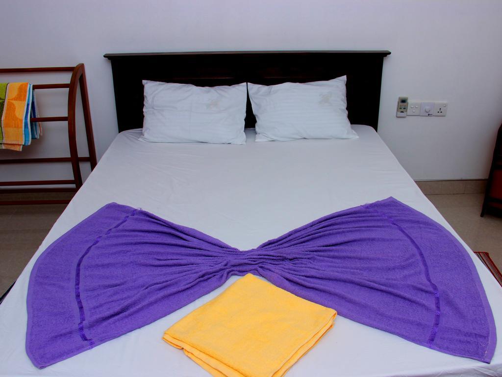 Heaven Star Rest Bed & Breakfast Mirissa Phòng bức ảnh