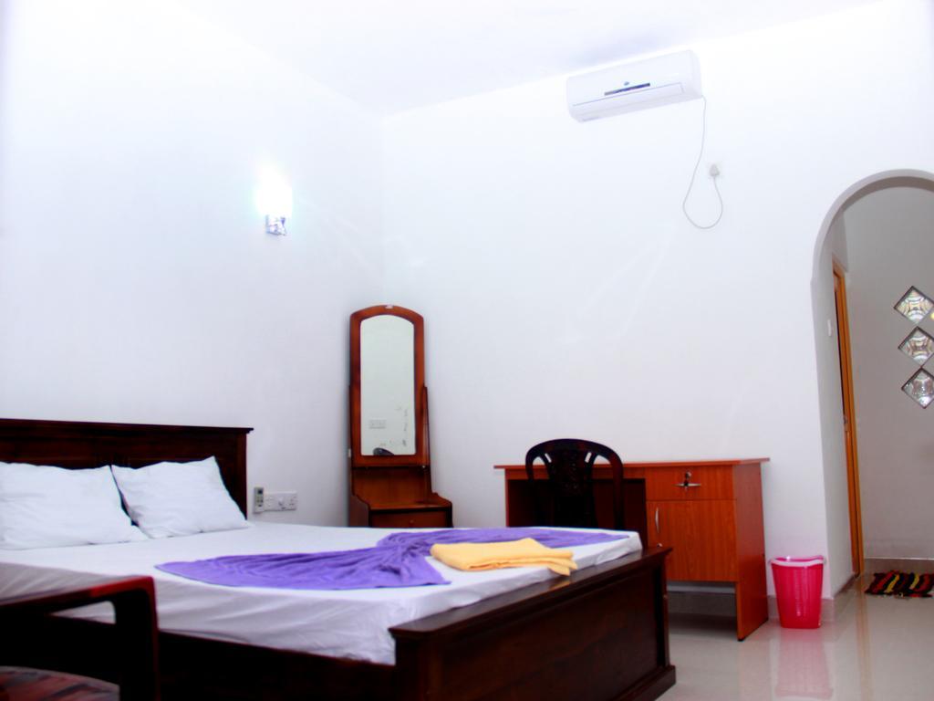 Heaven Star Rest Bed & Breakfast Mirissa Phòng bức ảnh