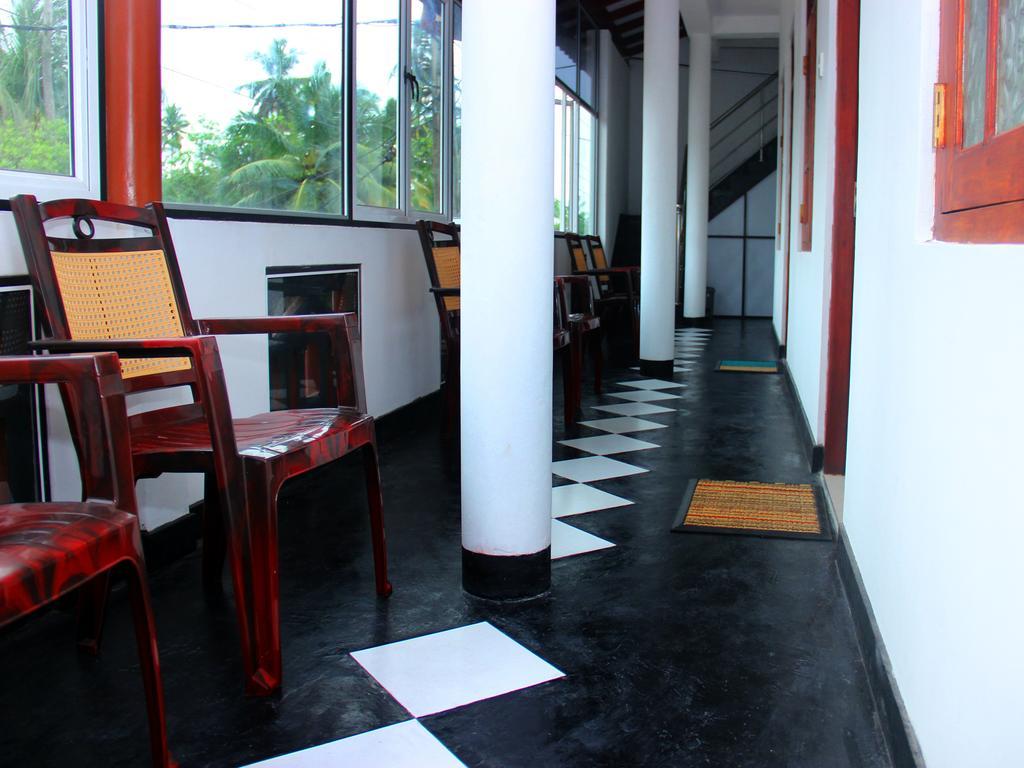 Heaven Star Rest Bed & Breakfast Mirissa Ngoại thất bức ảnh