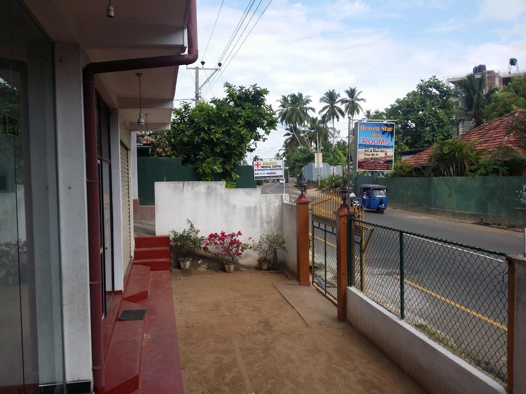 Heaven Star Rest Bed & Breakfast Mirissa Ngoại thất bức ảnh