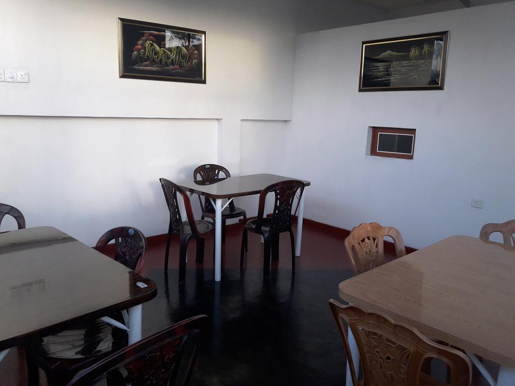 Heaven Star Rest Bed & Breakfast Mirissa Ngoại thất bức ảnh
