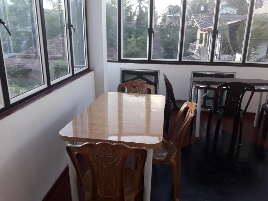 Heaven Star Rest Bed & Breakfast Mirissa Ngoại thất bức ảnh