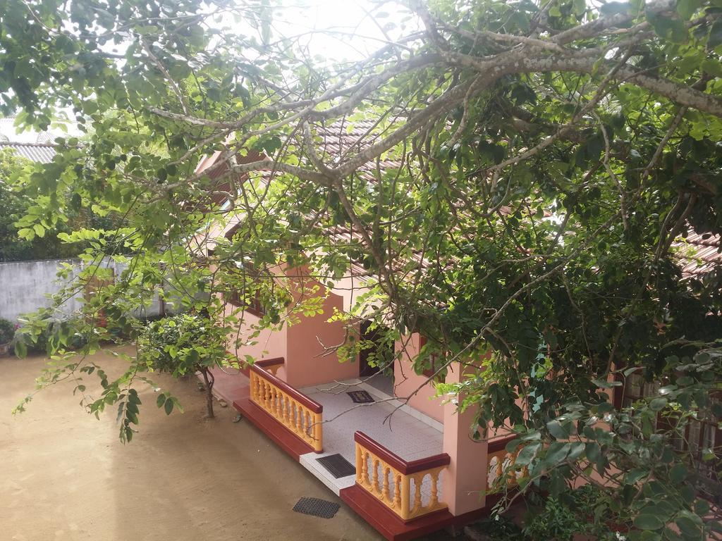 Heaven Star Rest Bed & Breakfast Mirissa Ngoại thất bức ảnh