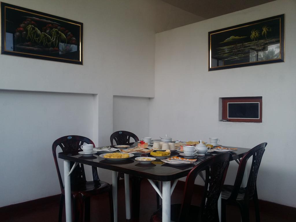 Heaven Star Rest Bed & Breakfast Mirissa Ngoại thất bức ảnh